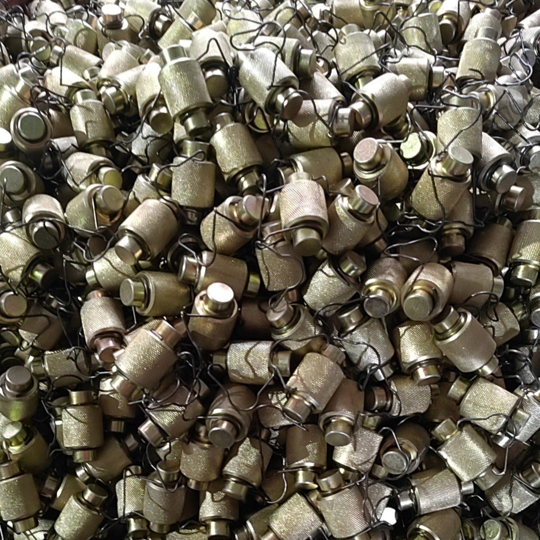 Rollers with knurling Rollers with knurling